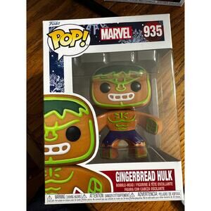 NWB FUNKO POP Gingerbread HULK #935 Marvel Collection